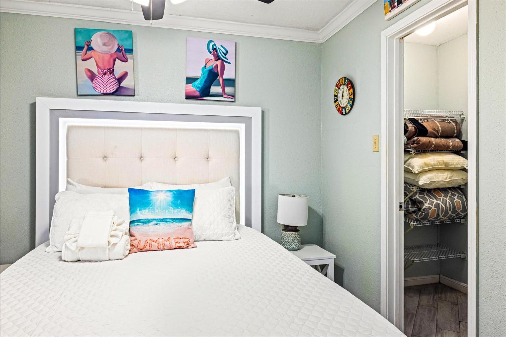 Charming Waterfront Condo Galveston Extérieur photo